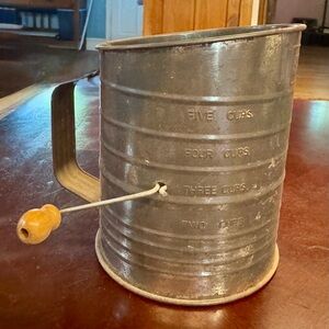 Vintage Good Cook Metal Flour Sifter with Wooden Handle